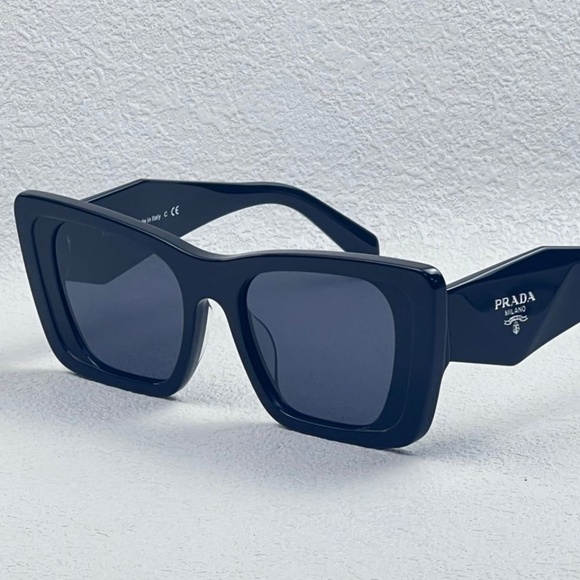 Prada Women’s Sunglasses - Picture 1 of 3